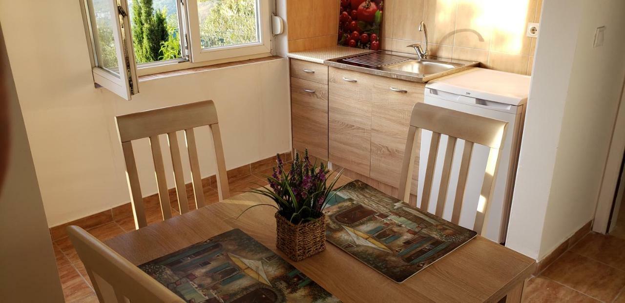 Apartmani Mia Rada Budva Buitenkant foto